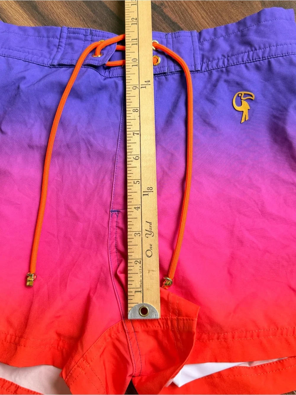 Tucann Ombré Faded Waves Lined 2” Short Shorts Swim Trunks Men’s M